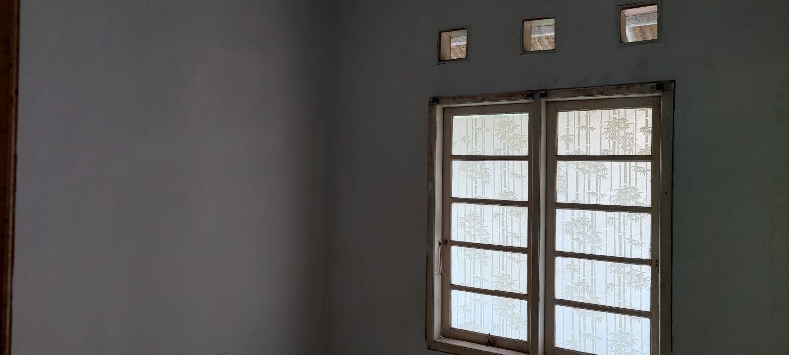 Rumah Dijual Semi Furnished di Cluster Jaguar Jababeka Cikarang 